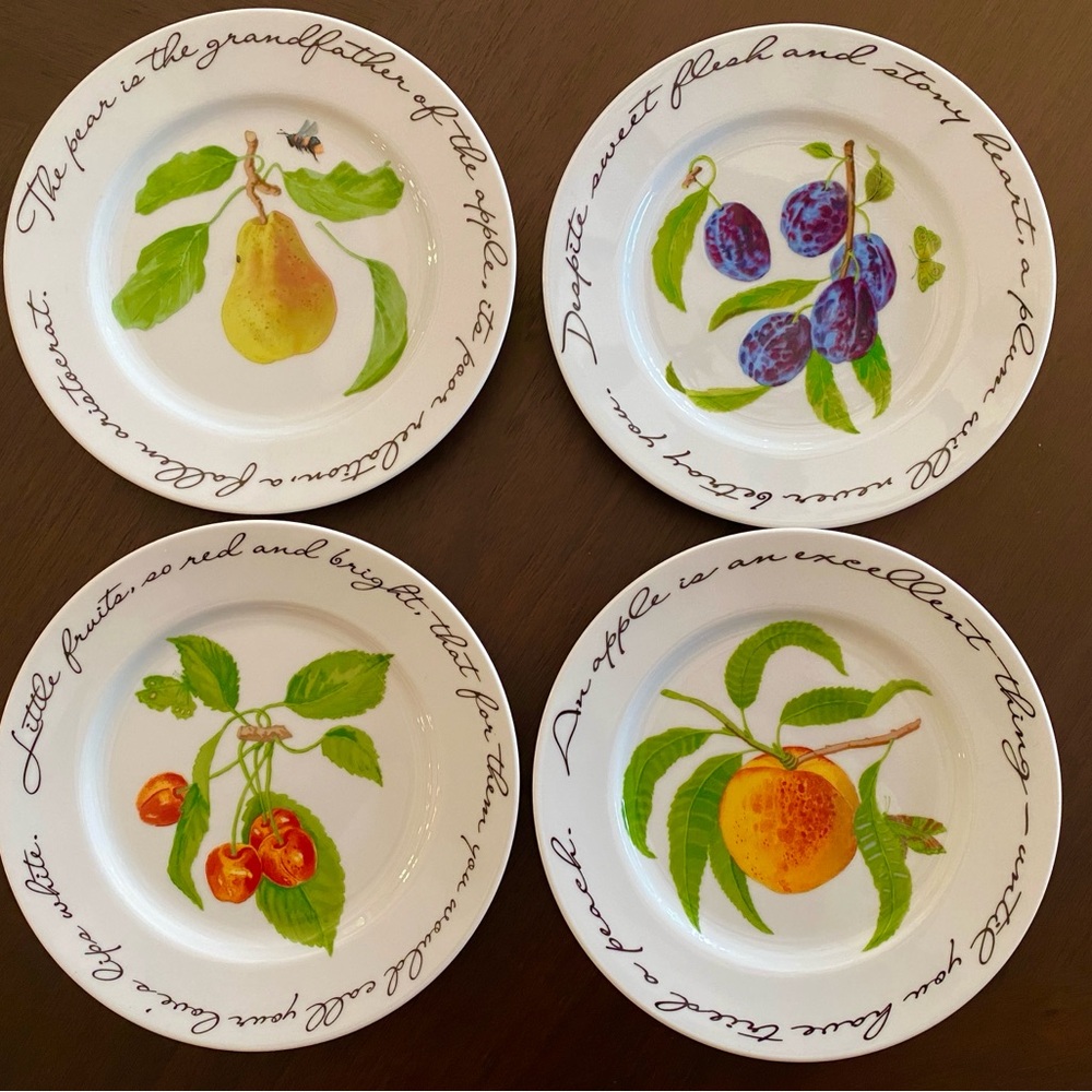 4 Williams of Sonoma Orchard Suite Plates - New without Tags.